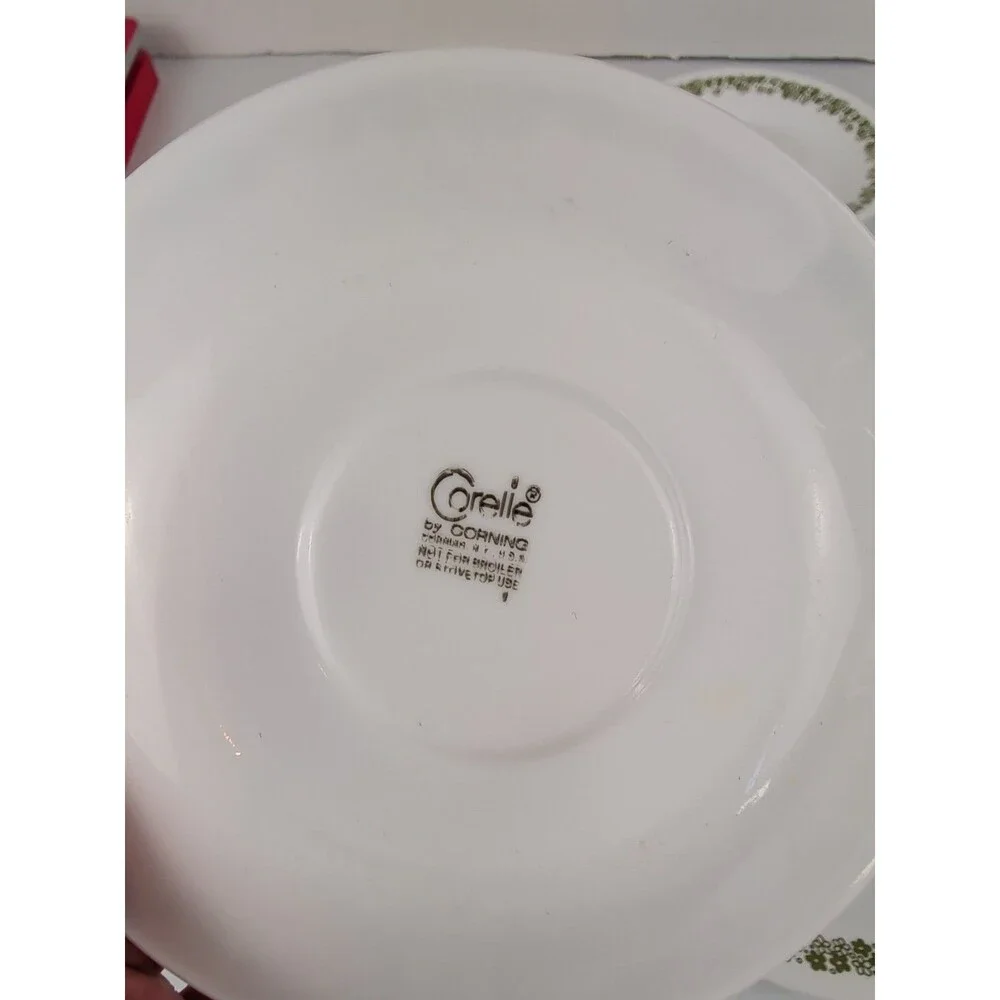 Vintage Corelle Springtime Daisy Crazy Daisy Saucer Plates 7 Piece Set - Picture 7 of 7